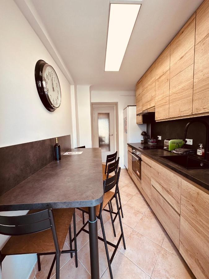 The Nice - 3 Rooms, 3Air Cond, 3Tv, 3Fans, 2 Wc, Wifi Everywhere 5Min Aeroport, Train, Beach, 1Min Tram, 15 Min Centre, Port, Parking Possible Buitenkant foto