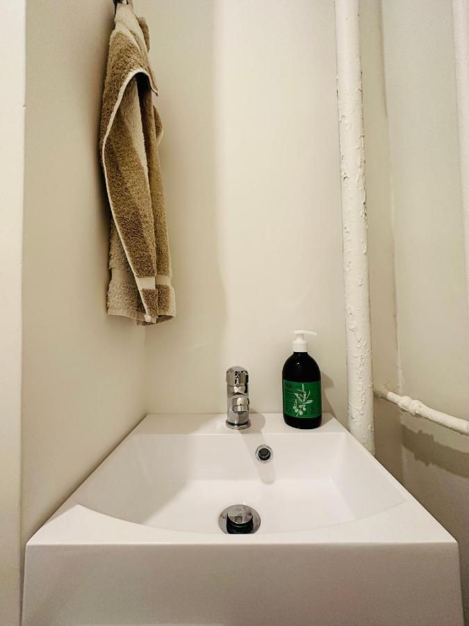 The Nice - 3 Rooms, 3Air Cond, 3Tv, 3Fans, 2 Wc, Wifi Everywhere 5Min Aeroport, Train, Beach, 1Min Tram, 15 Min Centre, Port, Parking Possible Buitenkant foto